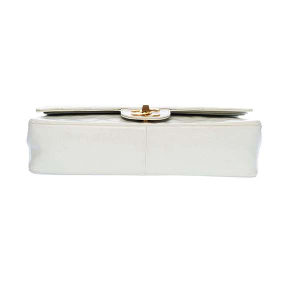 CHANEL Timeless/Classic double Flap shoulder bag in white quilted lambskin, GHW - Picture 8 of 10